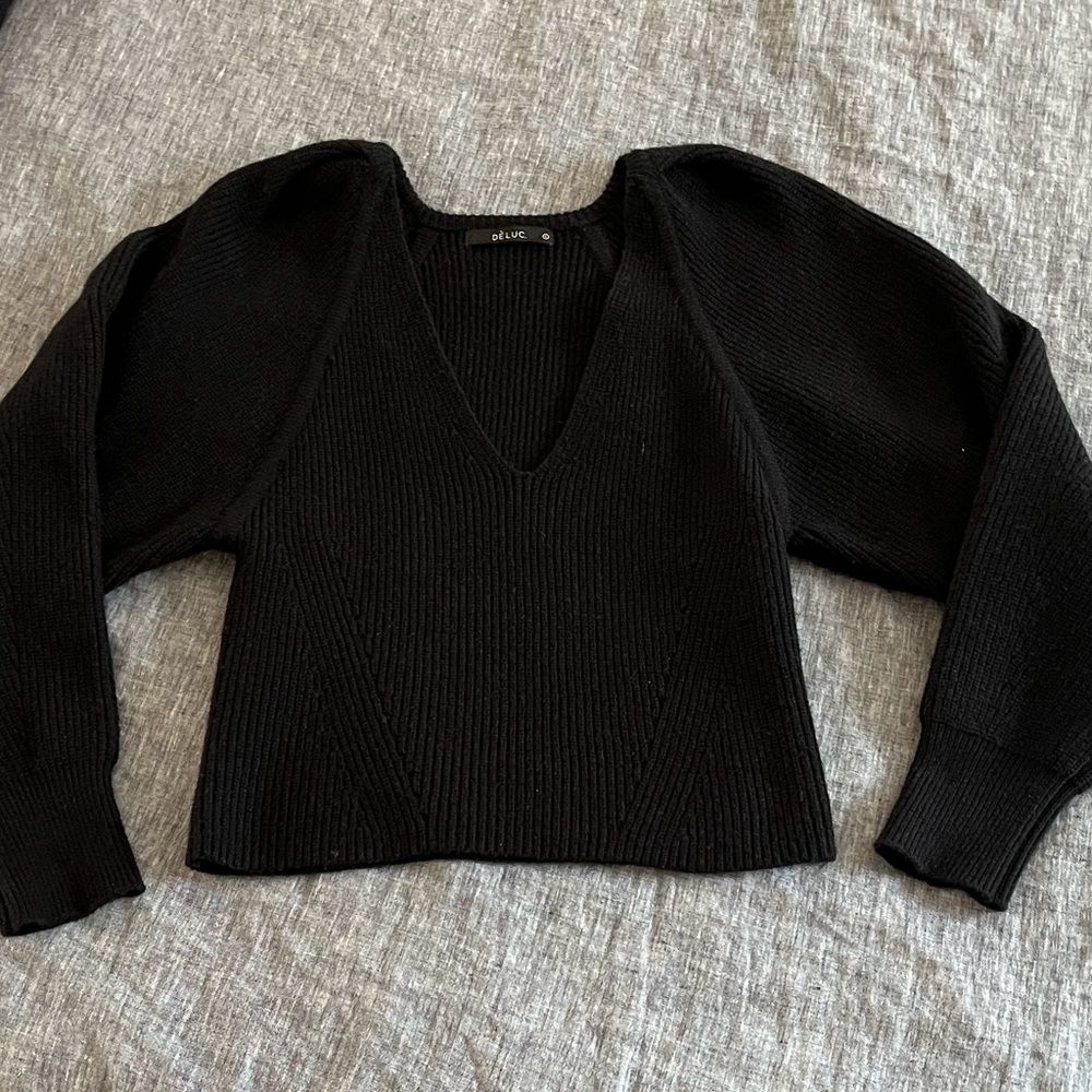Deluc deep V-Neck Ribbed Sweater